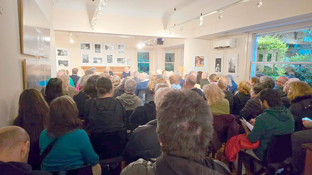 Ariel Magnus, Nazis y judíos. En el exilio argentino, 200 años de inmigración alemana en la Argentina, libro sobre exilio nazi, literatura de la memoria, escritores argentinos en Berlín, traducción literaria, historia judía en Argentina, cultura alemana en Argentina, exilio y posguerra, política de la memoria en Alemania