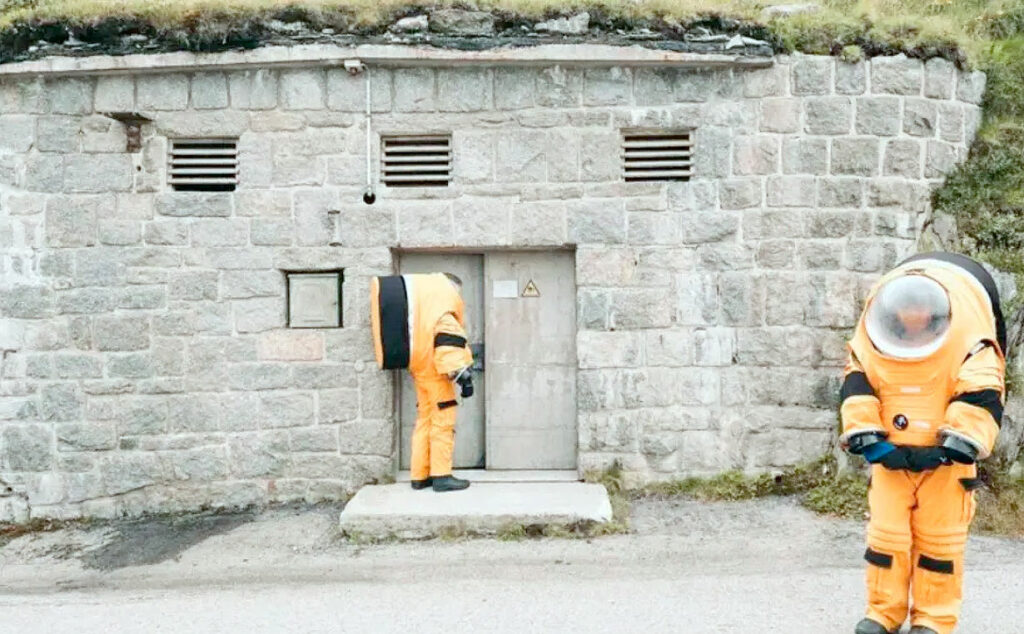 Asclepios, Sasso San Gottardo, EPFL, programa Asclepios astronautas, entrenamiento espacial Alpes suizos, simulación misión lunar estudiantes, fortaleza Sasso San Gottardo, misión espacial análoga Suiza, túneles lava lunar simulación, EPFL programa espacial, astronautas estudiantes entrenamiento, base lunar subterránea Alpes, experimentos espaciales cronobiología, Katie Mulry Asclepios