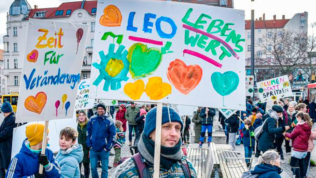 crack en Alemania, consumo de drogas en Berlín, drogadicción en Alemania, crack Frankfurt Hamburgo, aumento del consumo de crack, políticas de drogas Alemania, salud pública y drogas, adicciones en Europa, escenas de consumo abierto, crack y marginalidad urbana