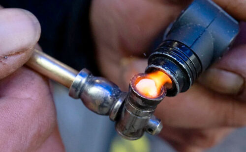 crack en Alemania, consumo de drogas en Berlín, drogadicción en Alemania, crack Frankfurt Hamburgo, aumento del consumo de crack, políticas de drogas Alemania, salud pública y drogas, adicciones en Europa, escenas de consumo abierto, crack y marginalidad urbana