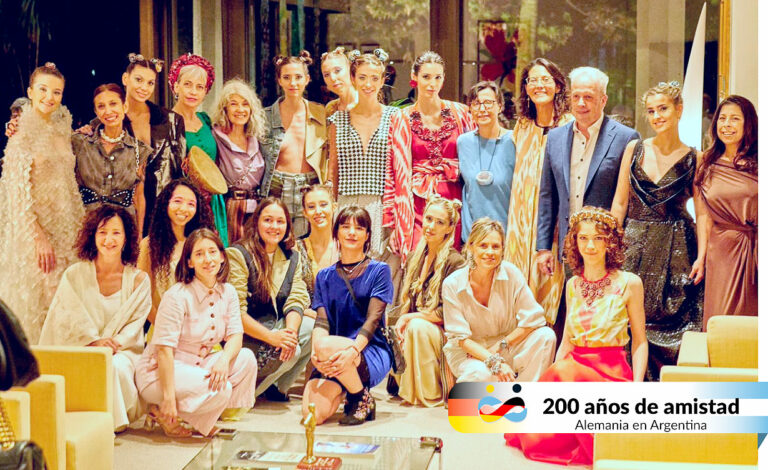 Jardín de Alas, 200 años de amistad Argentino-Alemana, sustentable, Slow Fashion Walk, moda sustentable Alemania Argentina, ViiP Design Berlín, comunidad creativa internacional, desfile sustentable Buenos Aires, diseño consciente, Garden of Wings, pasarela ecológica, Embajada de Alemania Argentina