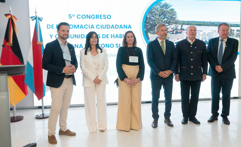 FAAG, Paraná, Stiftung Verbundenheit, Congreso Diplomacia Ciudadana, relaciones argentino alemanas, comunidad germana Argentina, Embajada Alemania Buenos Aires, bicentenario amistad Alemania Argentina, asociaciones argentino germanas, Paraná Entre Ríos, inmigración alemana Argentina