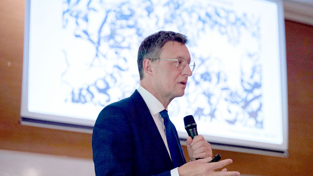 Patrick Cramer, Sociedad Max Planck, ciencia, visita científica Alemania Argentina, cooperación científica internacional, IBioBA Buenos Aires, libertad académica y democracia, ciencia en tiempos de crisis, acuerdos científicos Alemania, UBA Max Planck convenio, discurso Patrick Cramer CONICET