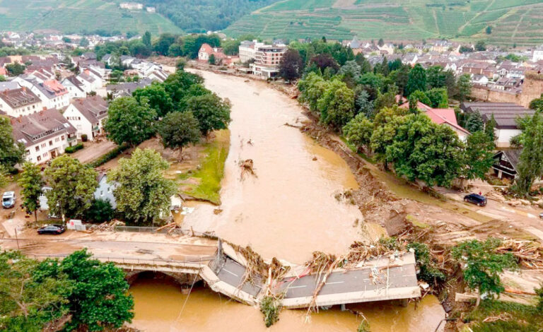 cambio climático, Goethe-Institut Buenos Aires, Bitácora de la crisis climática, Argentinisches Tageblatt comunidad, inundaciones Alemania Brasil, sequía Uruguay, incendios Patagonia, retroceso de glaciares, dengue en Argentina, iniciativas climáticas Alemania, Kichererbsen-Ring, movilidad sostenible Alemania