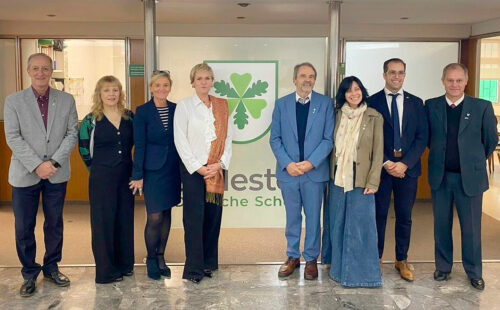 Simone Oldenburg, Instituto Ballester Deutsche Schule, Conferencia de Ministros de Educación de Alemania, visita oficial Alemania Argentina, Bildungsministerkonferenz BMK, Conferencia de Ministros de Educación de Alemania, escuelas alemanas en Buenos Aires, formación dual BBZ, Cámara de Industria y Comercio Argentino-Alemana, educación intercultural, comunidad germano-argentina, estudios en Alemania, colegio alemán en Villa Ballester