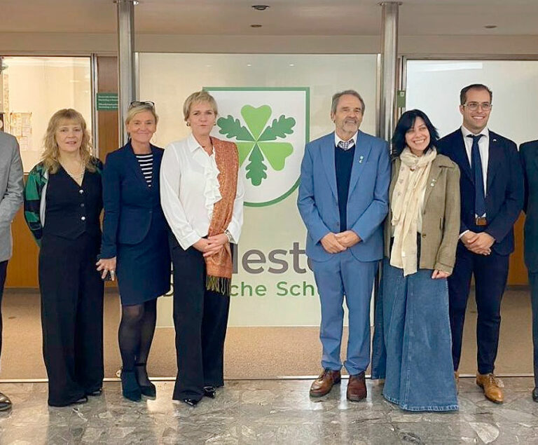 Simone Oldenburg, Instituto Ballester Deutsche Schule, Conferencia de Ministros de Educación de Alemania, visita oficial Alemania Argentina, Bildungsministerkonferenz BMK, Conferencia de Ministros de Educación de Alemania, escuelas alemanas en Buenos Aires, formación dual BBZ, Cámara de Industria y Comercio Argentino-Alemana, educación intercultural, comunidad germano-argentina, estudios en Alemania, colegio alemán en Villa Ballester