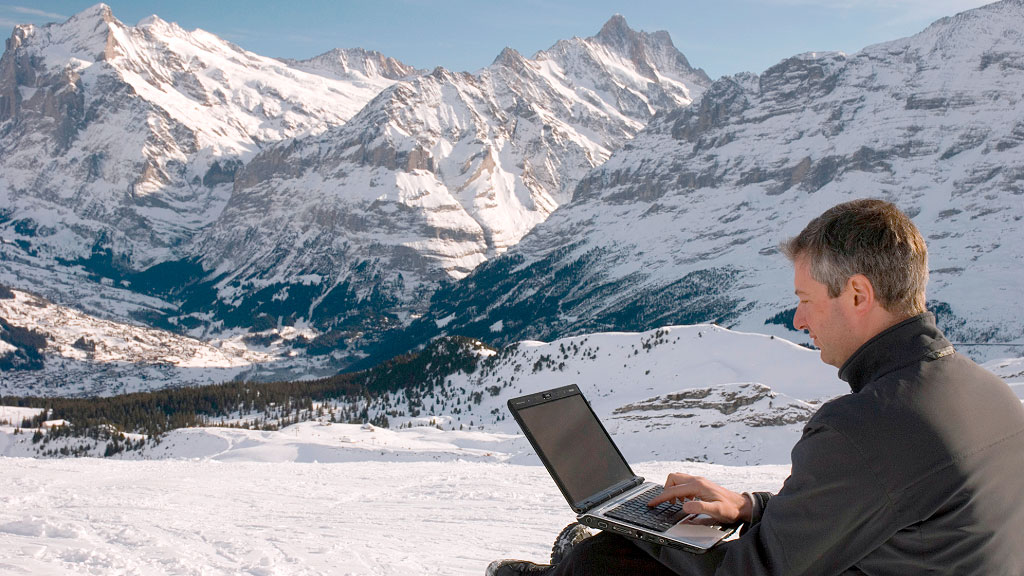 Suiza, mercado laboral, escasez de personal calificado, salarios en Suiza, trabajadores extranjeros Suiza, déficit laboral Suiza, 85.000 vacantes Suiza, sanidad suiza, mercado laboral suizo, ingenieros Suiza, tecnología Suiza empleo, enfermeros Suiza, permiso G Suiza, trabajar en Suiza desde Francia, costo de vida Suiza, oportunidades laborales Suiza