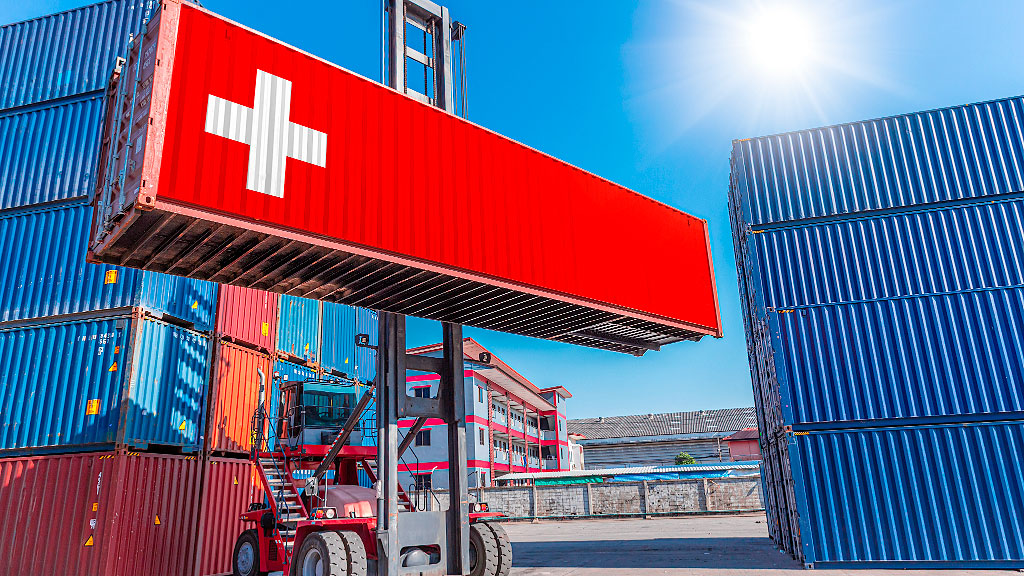 economía suiza, inflación, Banco Nacional Suizo, deflación Suiza, franco suizo, tasa de interés Suiza, economía suiza 2025, política monetaria Suiza, exportaciones suizas, riesgos financieros Suiza, estabilidad económica global