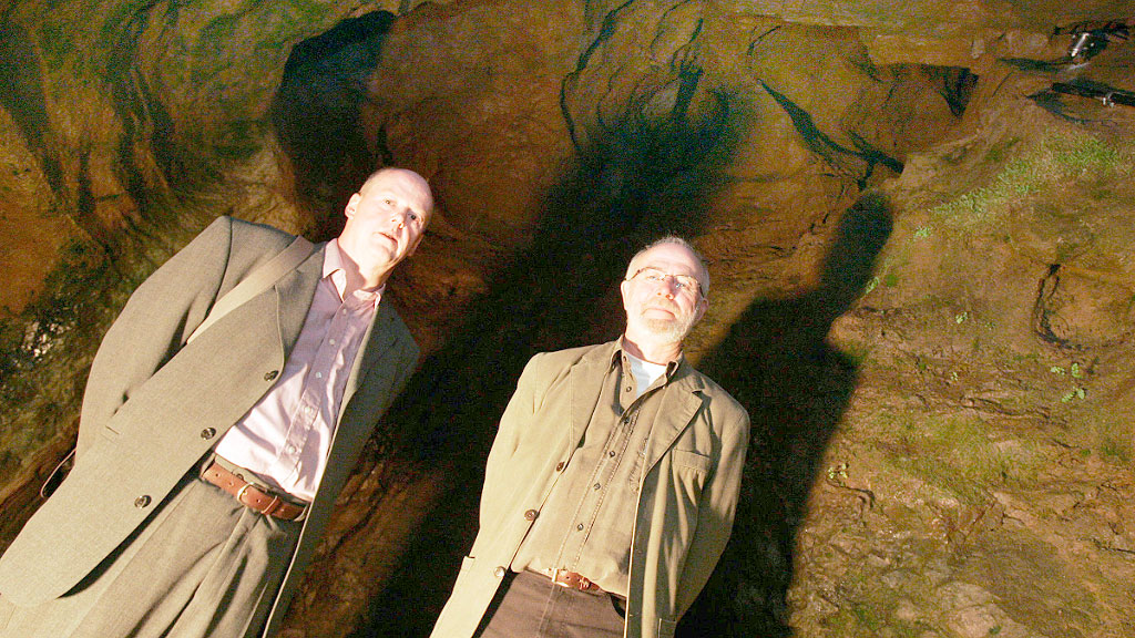 Universidad de Gotinga, Cueva de Lichtenstein, análisis genético, familia más antigua del mundo, árbol genealógico de 3000 años, ADN prehistórico, arqueología Alemania, Universidad de Gotinga, Harz Baja Sajonia, Manfred Huchthausen, Uwe Lange, descubrimiento arqueológico Alemania