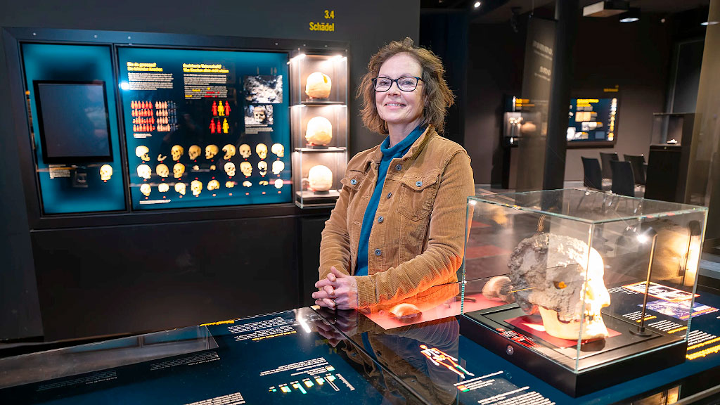 Universidad de Gotinga, Cueva de Lichtenstein, análisis genético, familia más antigua del mundo, árbol genealógico de 3000 años, ADN prehistórico, arqueología Alemania, Universidad de Gotinga, Harz Baja Sajonia, Manfred Huchthausen, Uwe Lange, descubrimiento arqueológico Alemania