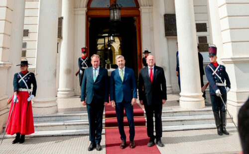 Stiftung Verbundenheit, Baviera, Entre Ríos, cooperación Alemania Argentina, Rogelio Frigerio, embajador alemán Argentina, FAAG, relaciones bilaterales, comunidad alemana Argentina, Hartmut Koschyk