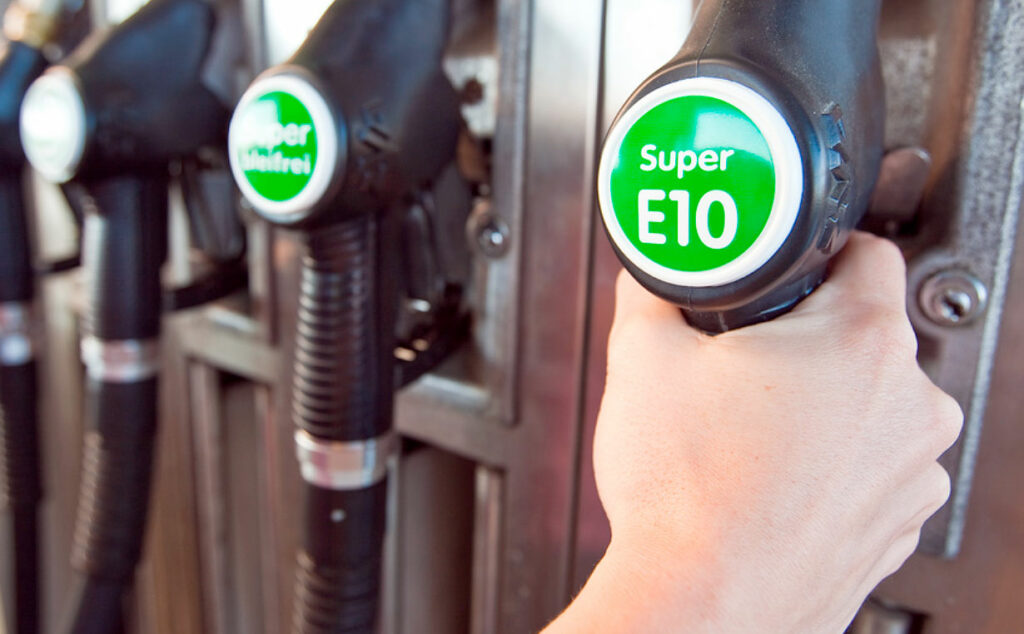 Alemania, E10, matriz energética, bioetanol Alemania, nafta E10, emisiones CO2 transporte Alemania, combustibles alternativos Alemania, Super E5 Alemania, política energética alemana, biocombustibles Europa, estaciones de servicio Alemania