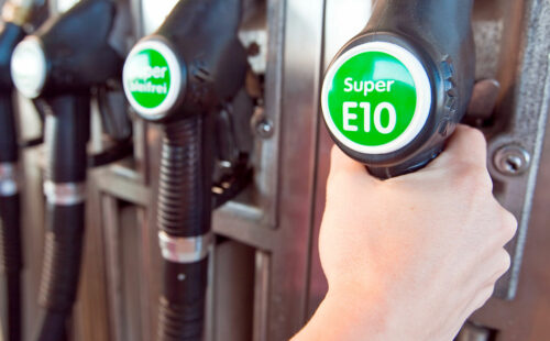 Alemania, E10, matriz energética, bioetanol Alemania, nafta E10, emisiones CO2 transporte Alemania, combustibles alternativos Alemania, Super E5 Alemania, política energética alemana, biocombustibles Europa, estaciones de servicio Alemania