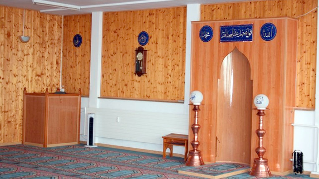 Suiza, fútbol, migrantes bosnios, FC Bosna Basel, comunidad bosnia en Suiza, fútbol amateur suizo, guerra de Bosnia diáspora, integración de migrantes en Suiza, clubes de inmigrantes fútbol, Balcanes y migración, posguerra de Bosnia, deporte e integración social, Basilea comunidad migrante