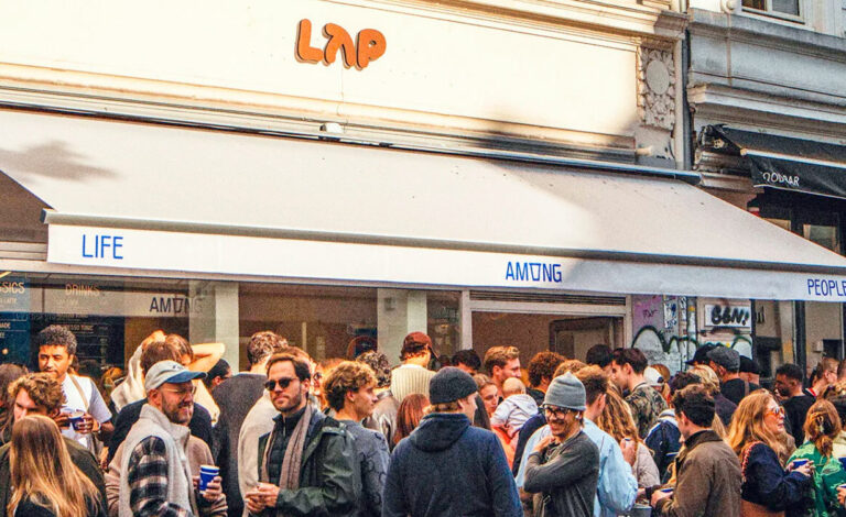 LAP Coffee, Berlín, Ralph Hage, Tonalli Arreola, gentrificación, sector cafetero, guerra del café Alemania, start-up café barato, cafeterías tradicionales Alemania, capuchino 2,50 euros, conflicto sector cafetero, ataques LAP Coffee, competencia café Berlín