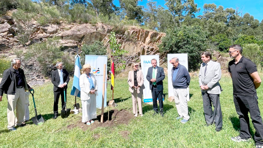 Dieter Lamlé, Tandil, 200 años amistad argentino-alemana, Victoria Von Neufforge, FAAG Argentina, Raíces Alemanas Tandil, Parque Industrial Tandil, Congregación Evangélica Alemana, Clúster Tecnológico Tandil, Empresarios alemanes Argentina