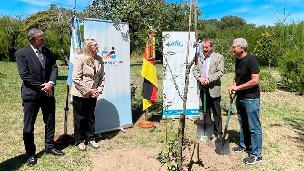 Dieter Lamlé, Villa Gesell, Carlos Idaho Gesell, embajador Alemania Argentina, Sociedad Alemana Villa Gesell, 200 años amistad Alemania Argentina, colonias alemanas Buenos Aires, inmigración alemana Argentina, familias pioneras alemanas, Chalet Don Carlos, Argentinisches Tageblatt, Olavarría, Tandil