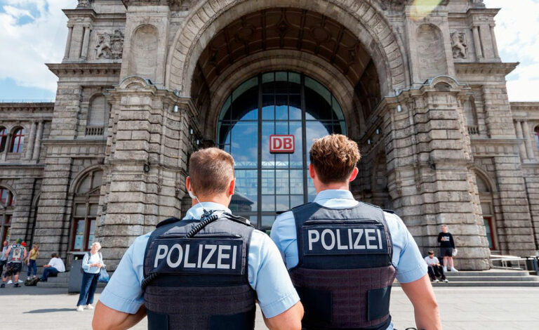 Núremberg, estación central, Alemania, Helen Townson, Policía Federal, Videovigilancia, estación Núremberg seguridad, delitos violentos Alemania, Helen Townson Policía Federal, videovigilancia estaciones Alemania, zonas prohibición alcohol, trabajadores sociales estaciones, personas sin hogar Núremberg, Mudra drogodependientes, bahnhof Núremberg, seguridad transporte público Alemania