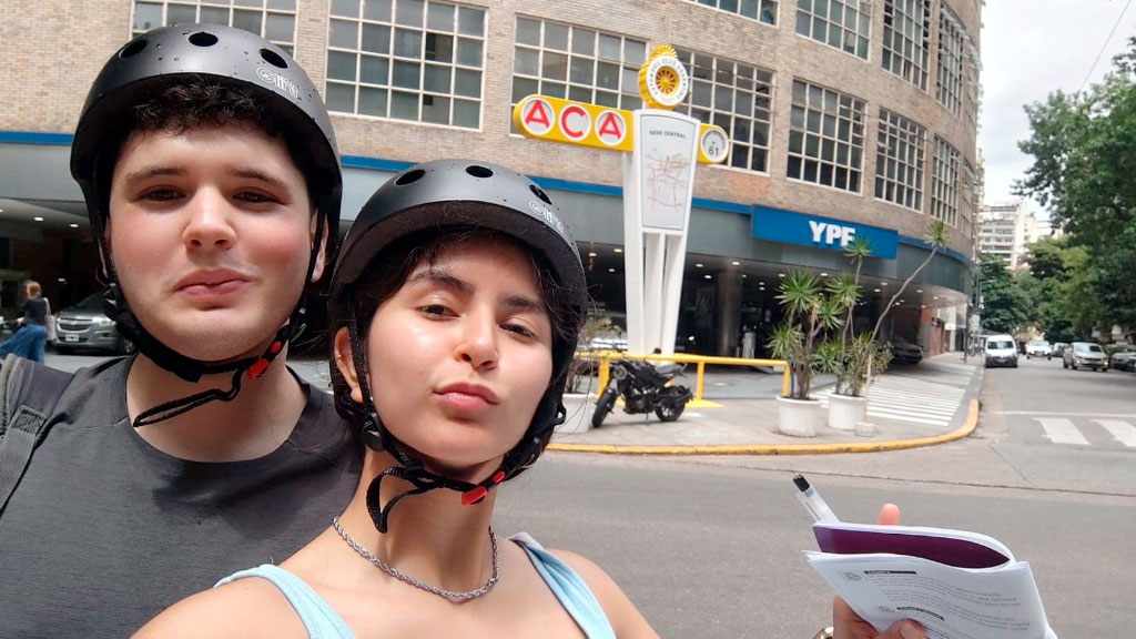 PASCH Radlrallye, Goethe-Institut, Buenos Aires, recorrido bicicleta huellas alemanas, Goethe-Institut Buenos Aires actividades, 200 años inmigración alemana Argentina, cultura alemana Buenos Aires, estudiantes alemán Buenos Aires, patrimonio alemán Argentina, Embajada Alemania Argentina eventos, comunidad germanohablante Buenos Aires, CEABA Iglesia Evangélica Alemana, MUNTREF Museo Inmigración