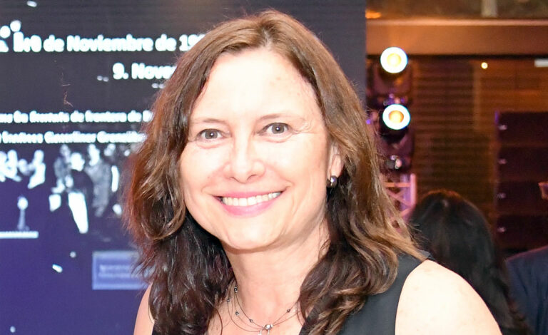 Marianne Kramer, Alemana en el Extranjero del Año, Internationale Medienhilfe, Comunidad alemana Argentina, Auslandsdeutsche des Jahres, Cultura germana Argentina, IMH Internationale Medienhilfe, Suabodanubianos Argentina, Club Alemán Buenos Aires, Descendientes alemanes Argentina, Concurso internacional alemán