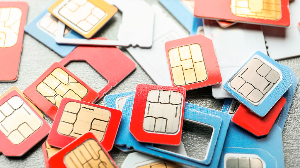 tarjeta con chip, Jürgen Dethloff, Helmut Göttrup, inventores alemanes, smart card, tarjeta inteligente, microprocesador, tecnología alemana, tarjeta SIM, innovación tecnológica, invento alemán