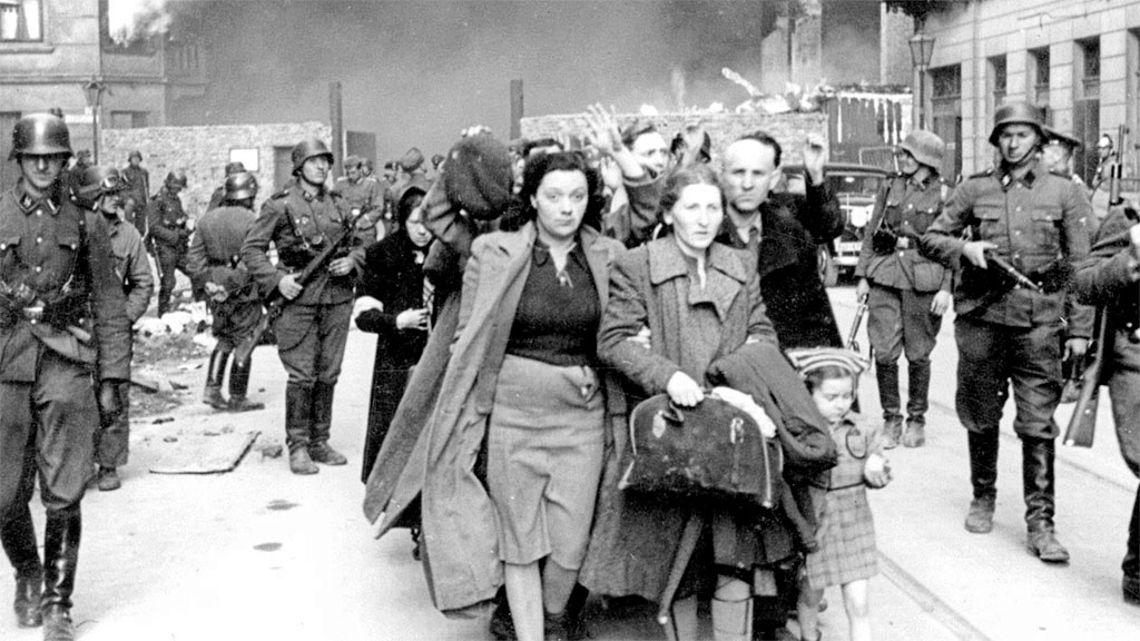 Holocausto, #LastSeen, inteligencia artificial, deportaciones nazis, negacionismo histórico, inteligencia artificial, memoria histórica, Alemania Segunda Guerra Mundial, falsificaciones digitales, Bayerischer Rundfunk, imágenes falsas IA