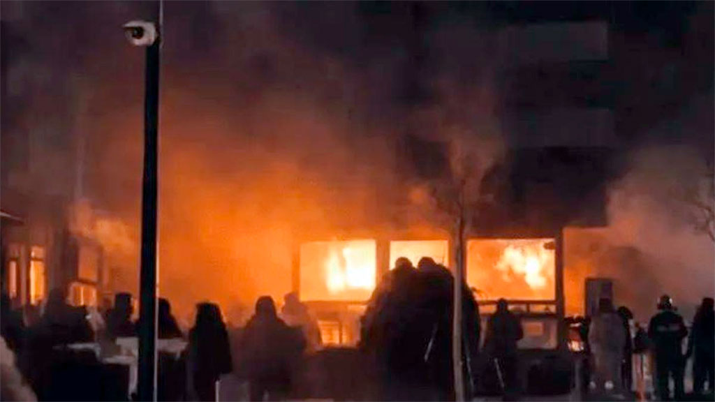 Crans-Montana, incendio, Valais, tragedia en Suiza, incendio en bar de esquí, bar Le Constellation, víctimas incendio Suiza, Año Nuevo en Crans-Montana, flashover incendio, heridos graves incendio Suiza, investigación incendio Suiza, seguridad en locales cerrados, turistas extranjeros Suiza