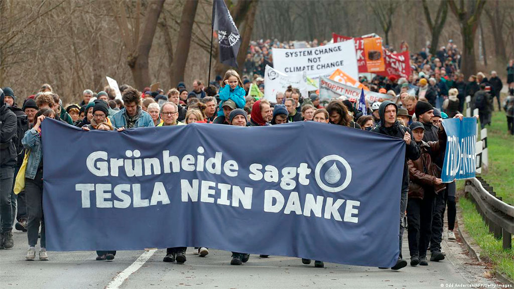 Tesla, autos eléctricos, Alemania, fábrica Tesla Grünheide, producción Tesla 2026, mercado autos eléctricos Alemania, Gigafactory Berlín Brandeburgo, ventas Tesla Alemania, inversión industrial Tesla, empleo industrial Alemania