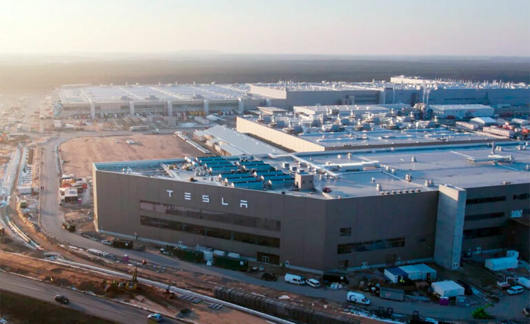 Tesla, autos eléctricos, Alemania, fábrica Tesla Grünheide, producción Tesla 2026, mercado autos eléctricos Alemania, Gigafactory Berlín Brandeburgo, ventas Tesla Alemania, inversión industrial Tesla, empleo industrial Alemania