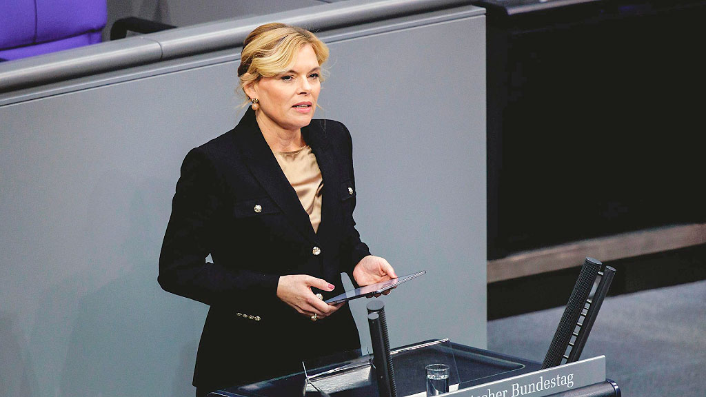 Tova Friedman, Bundestag, Auschwitz-Birkenau, sobreviviente Auschwitz, Holocausto Alemania, antisemitismo actual, Día Recuerdo Holocausto, Julia Klöckner, testigo Holocausto, campo exterminio nazi, memoria Holocausto, discurso Bundestag 2026, TikTok Holocausto