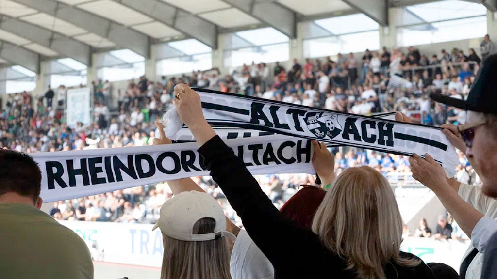 SCR Altach, fútbol femenino, Bundesliga de Austria, SCR Altach cámaras ocultas vestuario, fútbol femenino Austria escándalo, directivo Altach condenado, Eleni Rittmann, jugadoras filmadas ducha Austria, sentencia Feldkirch fútbol, cámaras ocultas deporte femenino, abuso sexual menores fútbol Austria