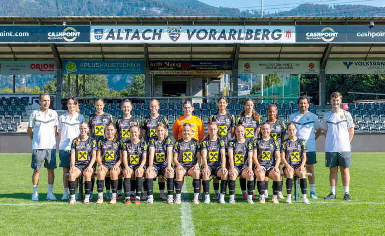 SCR Altach, fútbol femenino, Bundesliga de Austria, SCR Altach cámaras ocultas vestuario, fútbol femenino Austria escándalo, directivo Altach condenado, Eleni Rittmann, jugadoras filmadas ducha Austria, sentencia Feldkirch fútbol, cámaras ocultas deporte femenino, abuso sexual menores fútbol Austria