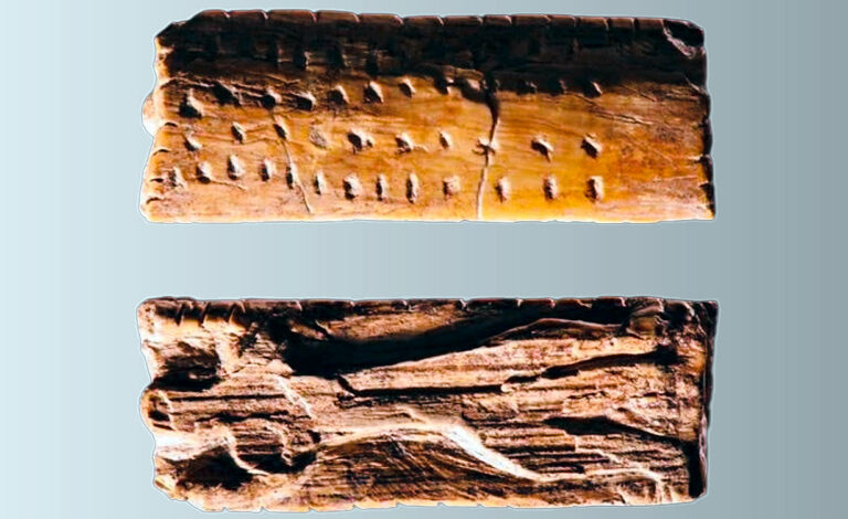 Arqueología, sistemas de escritura, Alemania, escritura prehistórica Alemania, cultura Auriñaciense, artefactos 40.000 años, figurilla Adorante, proto-cuneiforme, Homo sapiens Europa, cueva Geissenklösterle, prehistoria Baden-Württemberg