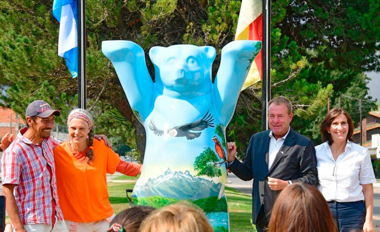 Esquel, Buddy Bär, Embajador Alemania, Dieter Lamlé, colectividad alemana, Chubut Patagonia, 200 años amistad, Plazoleta Alemanes, Gimnasio Alemán Esquel, JungesNetzwerk