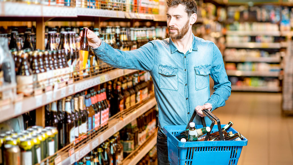 cerveza, industria cervecera alemana, Veltins, cerveza alemana crisis, ventas cerveza Alemania, industria cervecera alemana, consumo cerveza Alemania, cervecerías alemanas cierran, mercado cervecero Alemania, Destatis cerveza, cerveza sin alcohol Alemania, crisis sector cervecero, exportaciones cerveza alemana