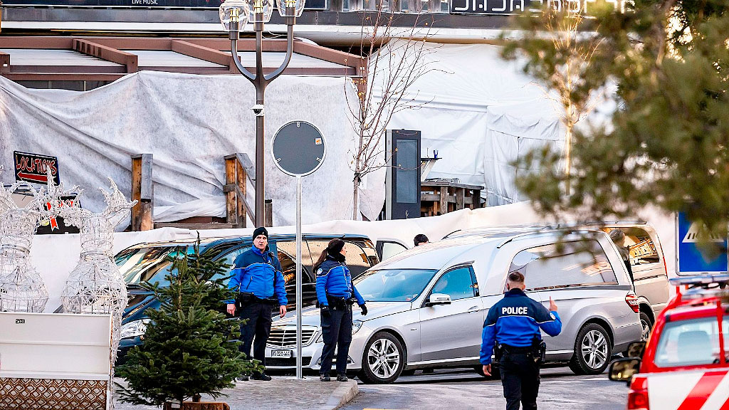 Crans-Montana, Valais, víctimas, incendio Suiza, tragedia, costos abogados, ayuda víctimas Suiza, sistema legal suizo, representación legal, indemnización víctimas, Fiscalía Valais, asistencia jurídica gratuita