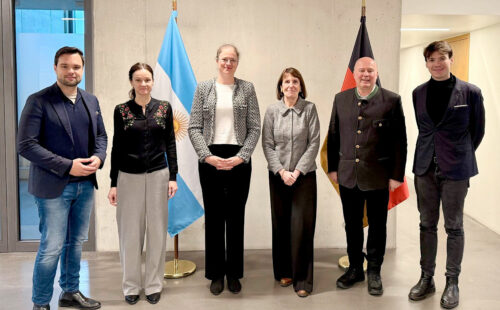 Stiftung Verbundenheit, IBDG, comunidad alemana Argentina, FAAG, Cristina Arheit-Zapp, Embajada Argentina Berlín, Betina Pasquali de Fonseca, relaciones germano-argentinas, Hartmut Koschyk, Baviera Argentina