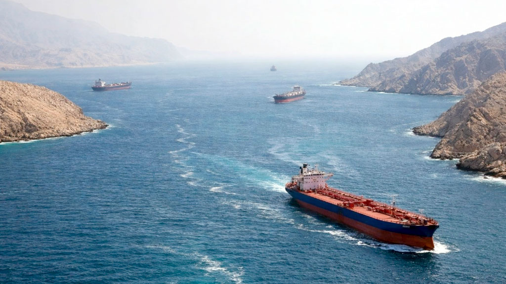 petróleo, estrecho de Ormuz, Austria, precio combustible Austria 2025, estrecho de Ormuz cierre, crisis petróleo Austria Ormuz, modelo croata precio combustible, reservas estratégicas petróleo AIE, Irán bloqueo Ormuz, precio diésel Austria, tope precio nafta Europa, crisis energética Europa 2025, Aramco crisis petróleo