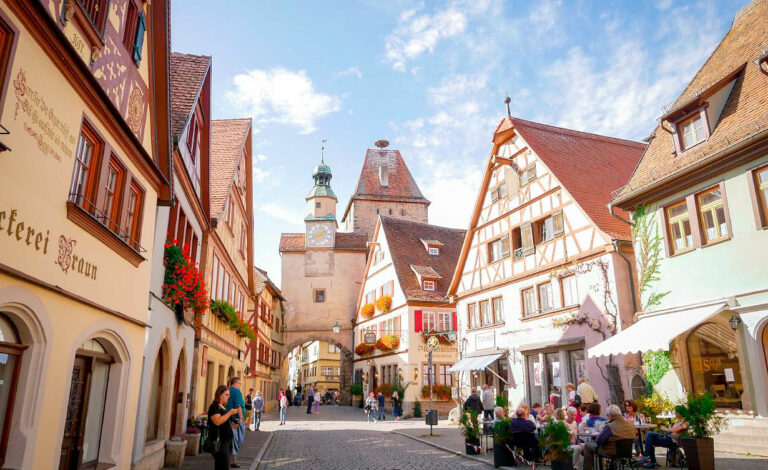 Alemania, democracia, intendente, Steinsfeld, elecciones municipales Baviera sin candidatos, intendente Steinsfeld Alemania, Heinz Dürr alcalde Baviera, democracia local Alemania, cargo honorario intendente Alemania, boleta en blanco elección Baviera, municipio pequeño Alemania crisis representación, Ansbach elecciones comunales, participación ciudadana Alemania, Margarita Kerschbaum Steinsfel