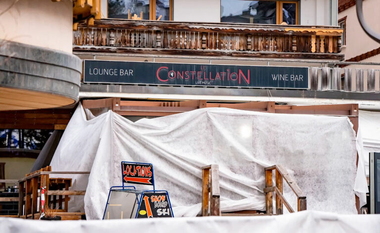 incendio, Crans-Montana, Nicolas Féraud, imputados, Le Constellation incendio Suiza, Nicolas Féraud imputado, tragedia Crans-Montana 41 muertos, fiscalía Valais investigación, incendio boliche Suiza 2026, Crans-Montana renuncia intendente, Kevin Barras imputado Valais