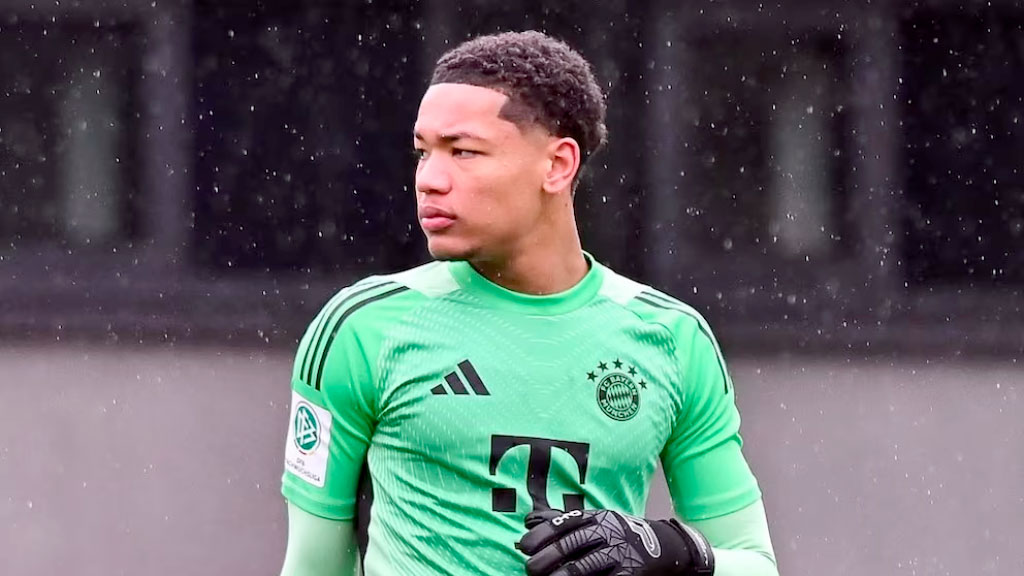 Leonard Prescott, Bayern Múnich, UEFA Champions League, arquero juvenil, debut