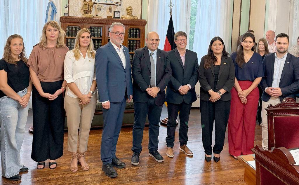 Sommertreffen, Esperanza, Santa Fe, Bernd Fabritius, Comunidad argentino-alemana, Stiftung Verbundenheit, FAAG, Comisionado del Gobierno Federal para los Asuntos de los Repatriados y las Minorías Nacionales, Gabriel Podevils, Alfonso Alderete, Asociación Alemana de Esperanza