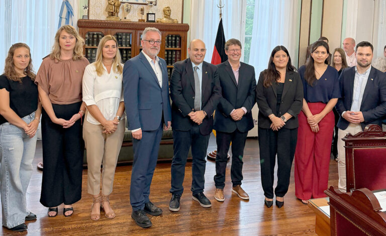 Sommertreffen, Esperanza, Santa Fe, Bernd Fabritius, Comunidad argentino-alemana, Stiftung Verbundenheit, FAAG, Comisionado del Gobierno Federal para los Asuntos de los Repatriados y las Minorías Nacionales, Gabriel Podevils, Alfonso Alderete, Asociación Alemana de Esperanza