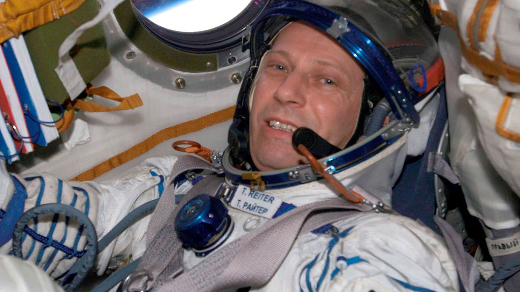 Thomas Reiter, Estación espacial Mir, ESA, Mir desorbitación 2001 aniversario, Thomas Reiter astronauta alemán ESA, misión Euromir 95 Mir, estación espacial Mir historia, Thomas Reiter DLR vida actual, exploración espacial europea Mir ISS, primer astronauta alemán caminata espacial