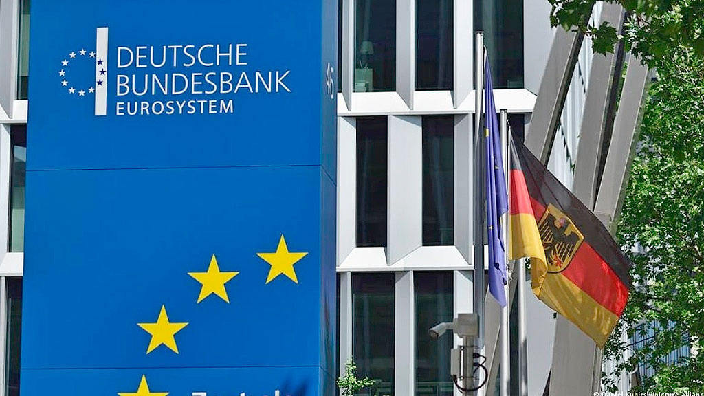 AfD, Bundesbank, Reservas de oro alemanas, AfD repatriación oro, Bundesbank reservas, oro alemán Nueva York, moneda nacional Alemania, futuro del euro, Bretton Woods Alemania, moción Bundestag oro, ultraderecha alemana economía, Reserva Federal custodia oro