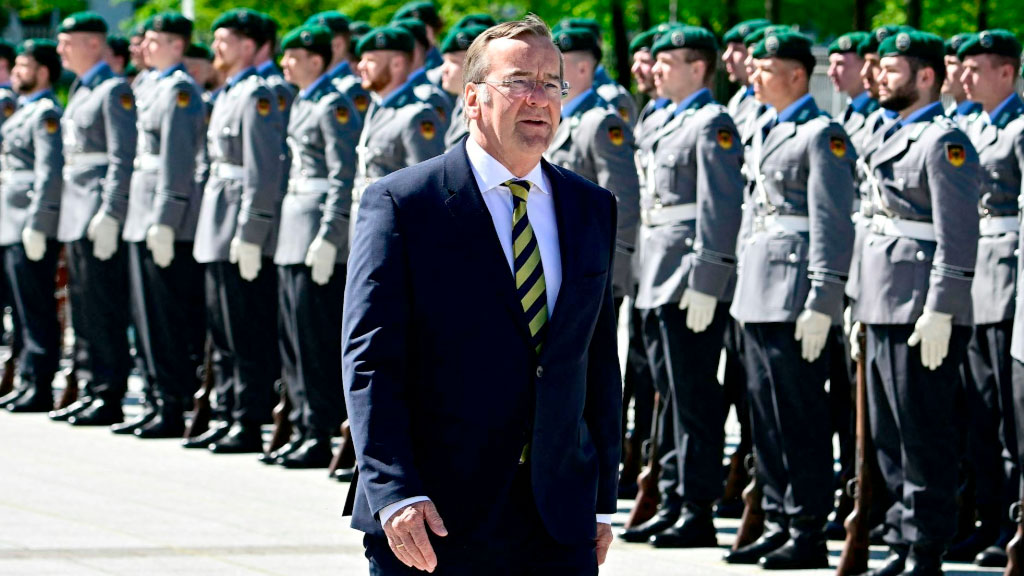 Boris Pistorius, Bundeswehr, Estrategia Militar alemana, 460.000 soldados, ejército convencional más fuerte de Europa, Rusia amenaza OTAN, Alemania rearme, Wehrdienst servicio militar voluntario, conscripción parcial Alemania, Fähigkeitsprofil Bundeswehr, defensa Alemania 2026, Thomas Erndl CSU, Niklas Wagener Verdes, guerra híbrida Rusia, disuasión nuclear OTAN