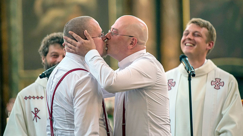 Cardenal Reinhard Marx, Iglesia católica alemana, Camino Sinodal, arzobispo de Múnich y Freising, bendición parejas mismo sexo Iglesia católica, Fiducia supplicans, Conferencia Episcopal Alemana, DBK, ZdK, Queerpastoral Múnich, Wolfgang Rothe, Georg Bätzing, papa León XIV