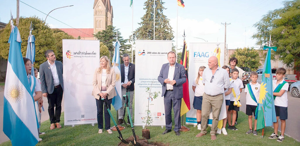 Dieter Lamlé, Stiftung Verbundenheit, FAAG, Embajador Alemania Argentina visita, Dieter Lamlé comunidad alemana Buenos Aires, Stiftung Verbundenheit América Latina, FAAG Federación Asociaciones Argentino-Germanas, comunidad alemana sur bonaerense, Bahía Blanca colectividad alemana, Coronel Suárez colonias alemanas Argentina, Fundación Hogar Rodolfo Funke Tornquist