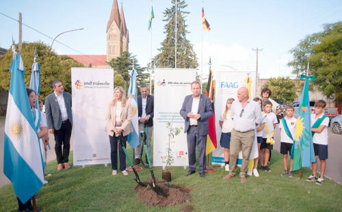 Dieter Lamlé, Stiftung Verbundenheit, FAAG, Embajador Alemania Argentina visita, Dieter Lamlé comunidad alemana Buenos Aires, Stiftung Verbundenheit América Latina, FAAG Federación Asociaciones Argentino-Germanas, comunidad alemana sur bonaerense, Bahía Blanca colectividad alemana, Coronel Suárez colonias alemanas Argentina, Fundación Hogar Rodolfo Funke Tornquist