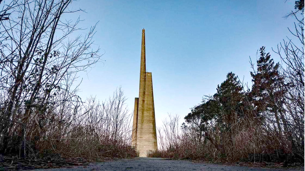 Myriam Stefford, El Ala, Raúl Barón Biza, El Ala mausoleo Córdoba, Myriam Stefford aviadora, Raúl Barón Biza, mausoleo Alta Gracia, Rosa Martha Rossi Berna, monumentos Argentina historia, aviadora Argentina 1931, monumento más alto Argentina, historia Córdoba misteriosa, suiza Argentina leyenda